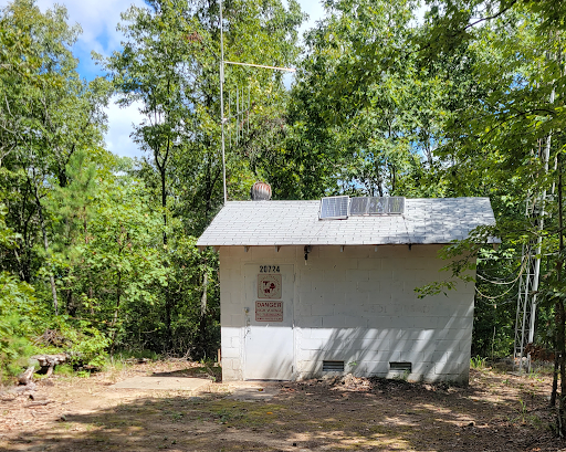 Central hub for the Central Arkansas Radio Emergency Net (CAREN) W5DI on Shinall Mountain.