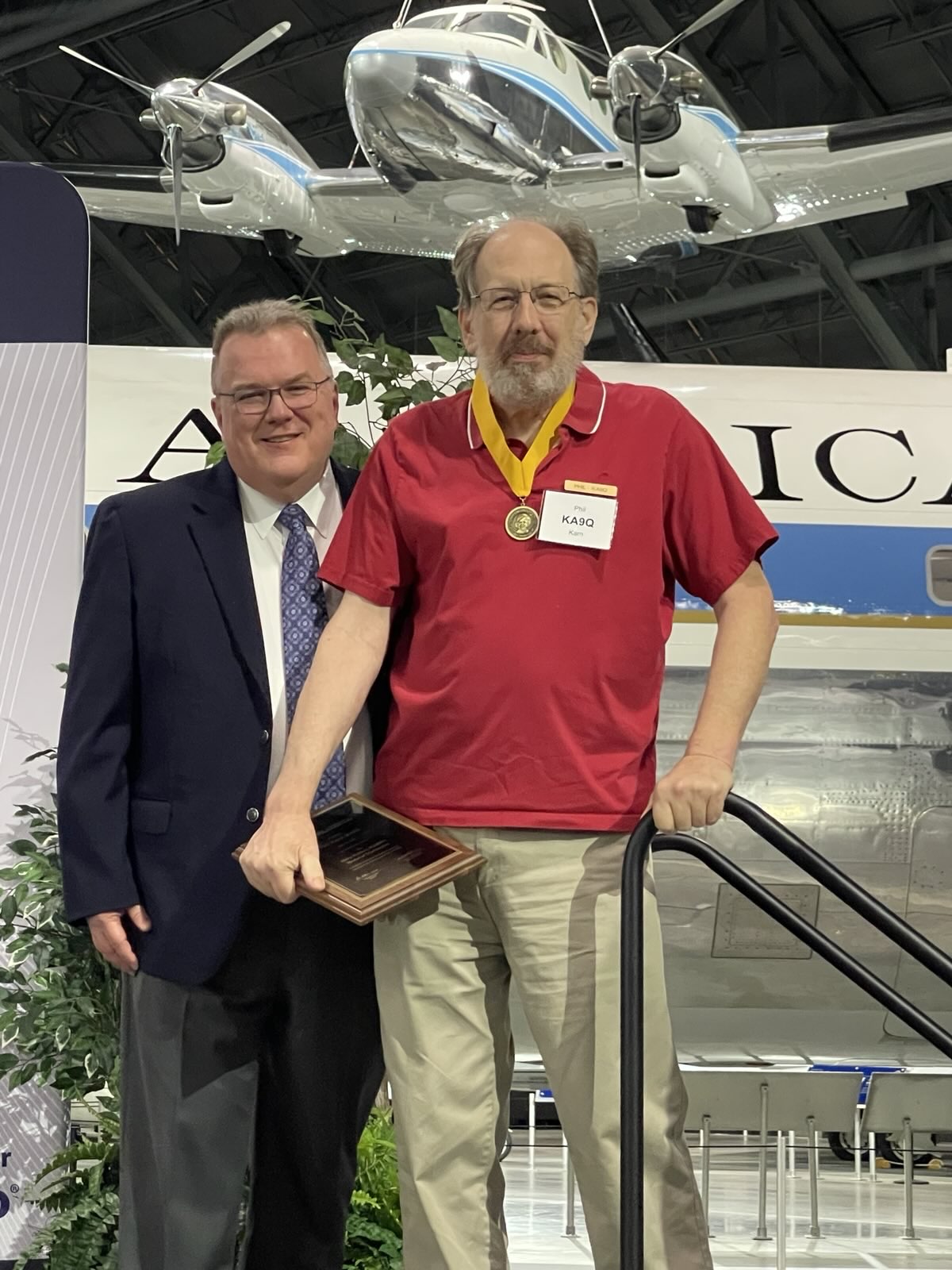 Board Member Phil Karn KA9Q (right) receives the Mary Hobart, K1MMH, Medal of Distinction at the ARRL Donor Reception, presented by ARRL CEO David Minster NA2AA